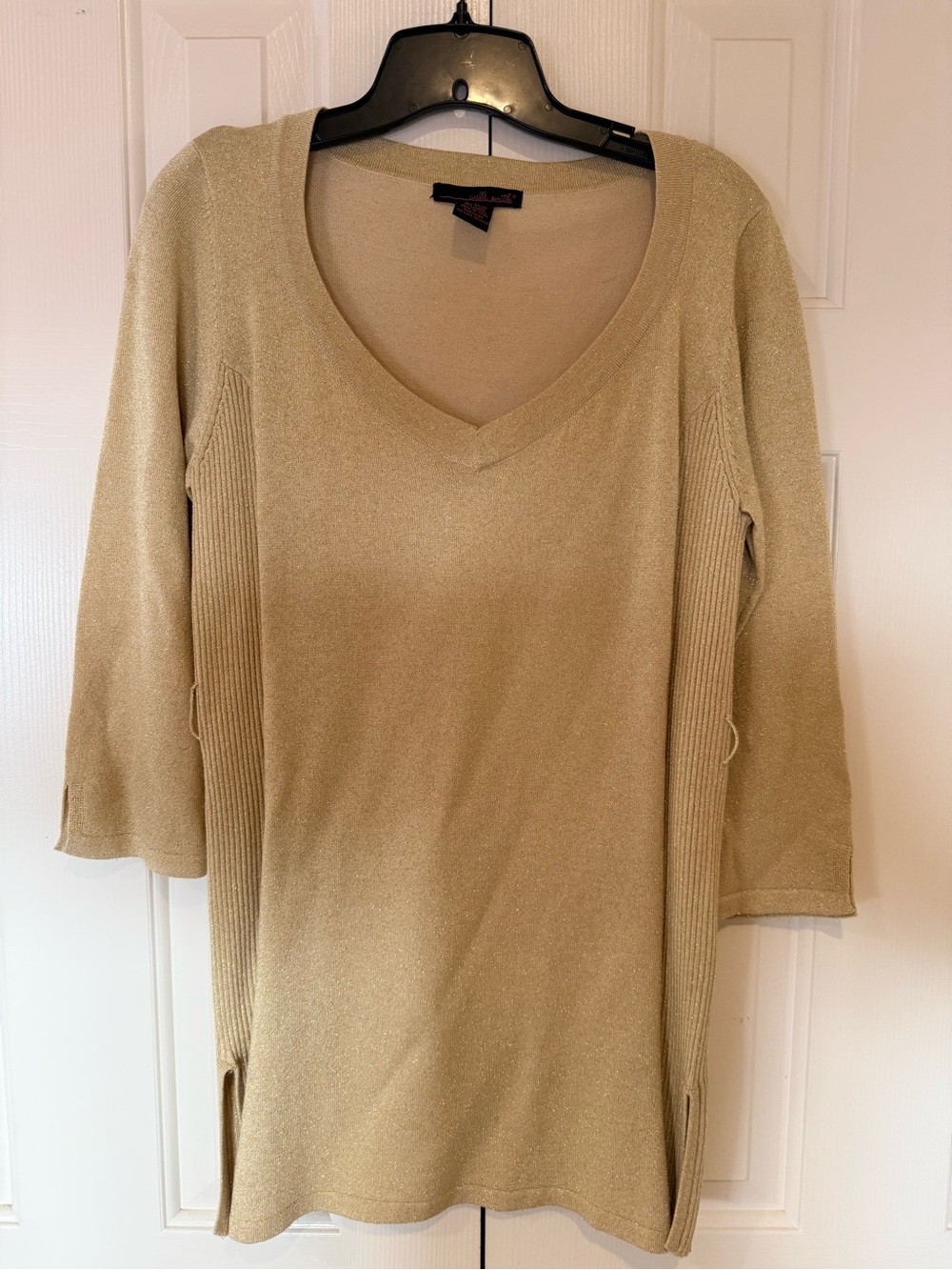 willi smith Metallic Gold V-Neck Knit Top Sweater 3/4 Length Sleeves